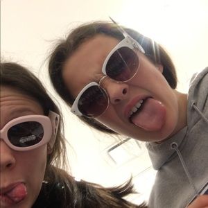 Meet your Posher, Olivia